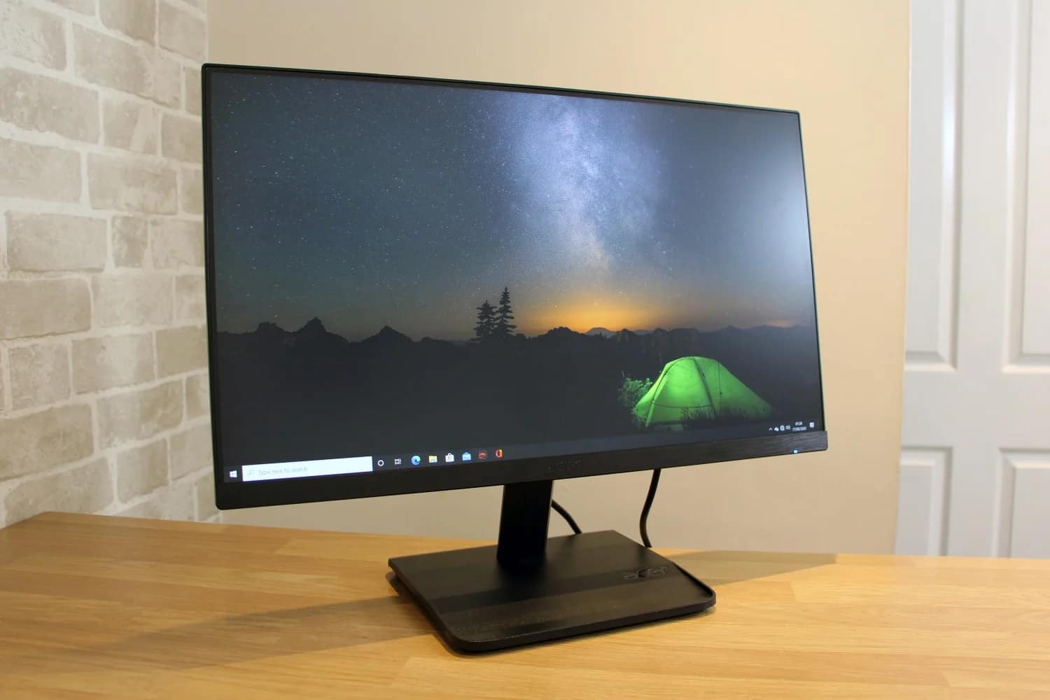 Màn hình Acer ET241Y (23.8 inch/FHD/LED/IPS/HDMI+VGA/250 cd/75Hz/5ms)
