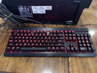Bàn phím cơ Corsair K70 LUX Red switch